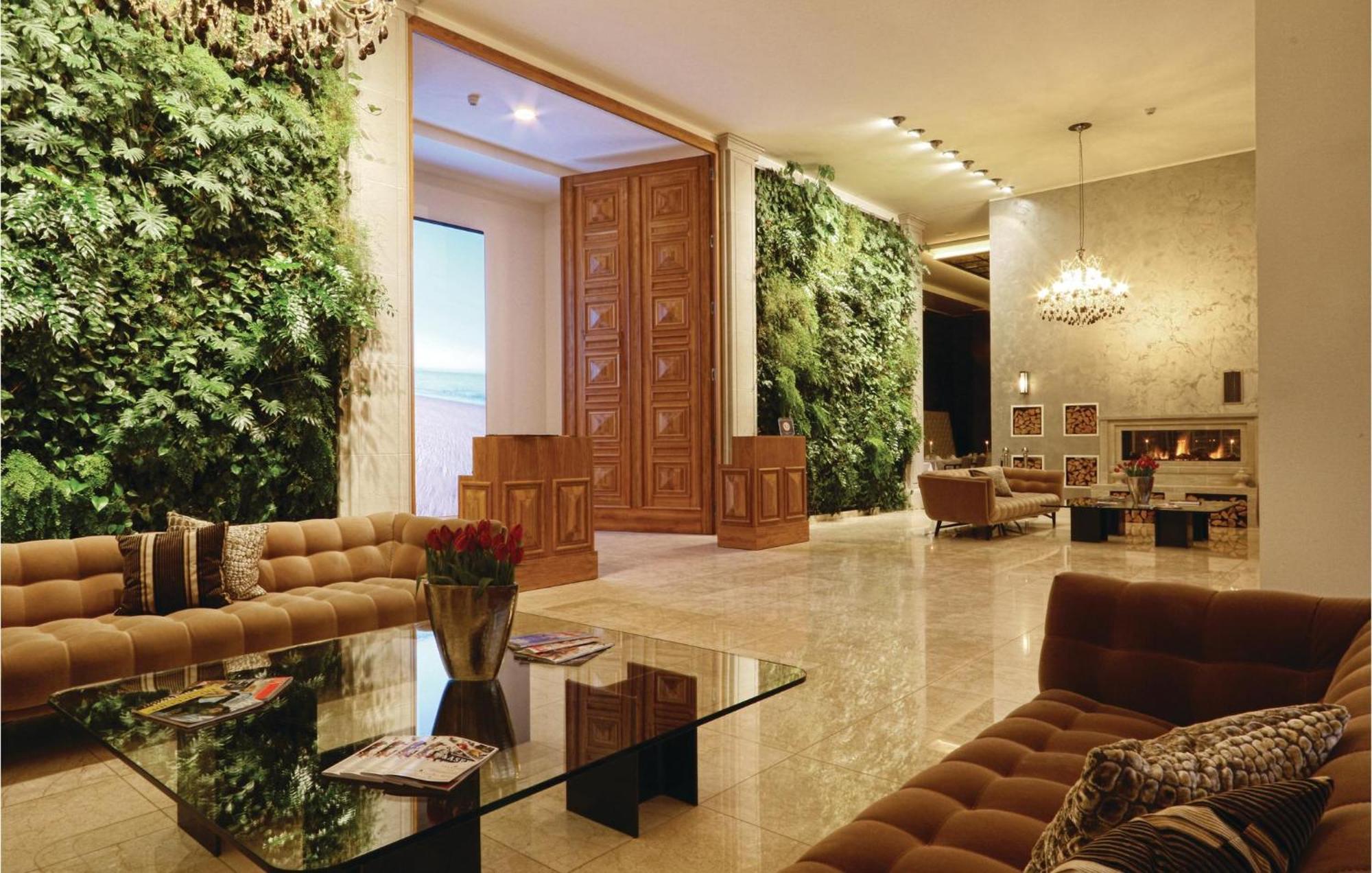Prince Apartment *